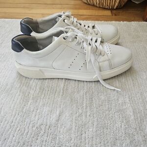 White Leather Low-Top Sneakers with Navy Heel Accent